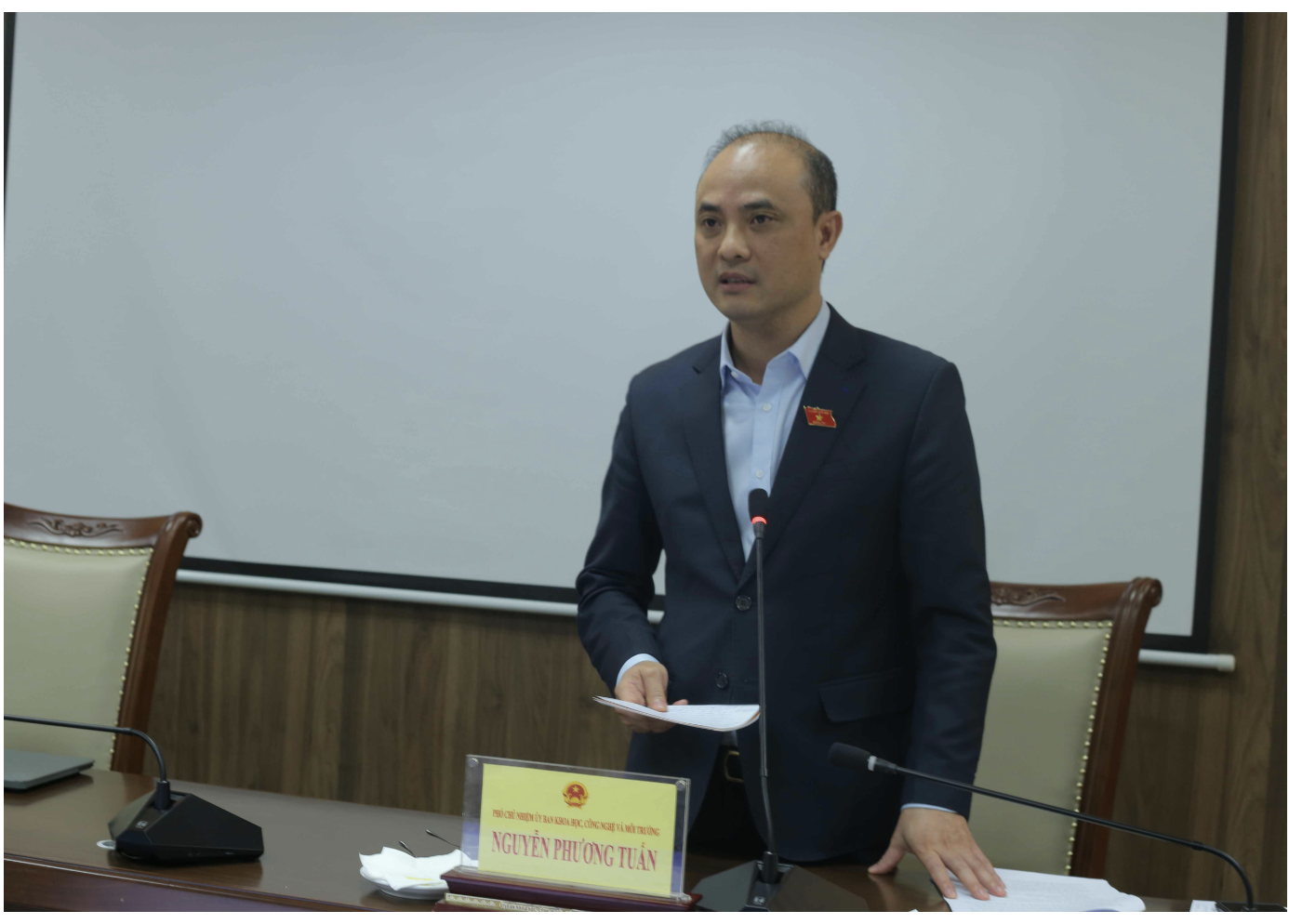 Phó Chủ nhiệm Uỷ ban KH,CN&MT của Quốc hội Nguyễn Phương Tuấn cho biết dự thảo Luật Giao dịch điện tử (GDĐT) (sửa đổi) sẽ được Quốc hội cho ý kiến và thông qua vào kỳ họp thứ 5 sắp tới