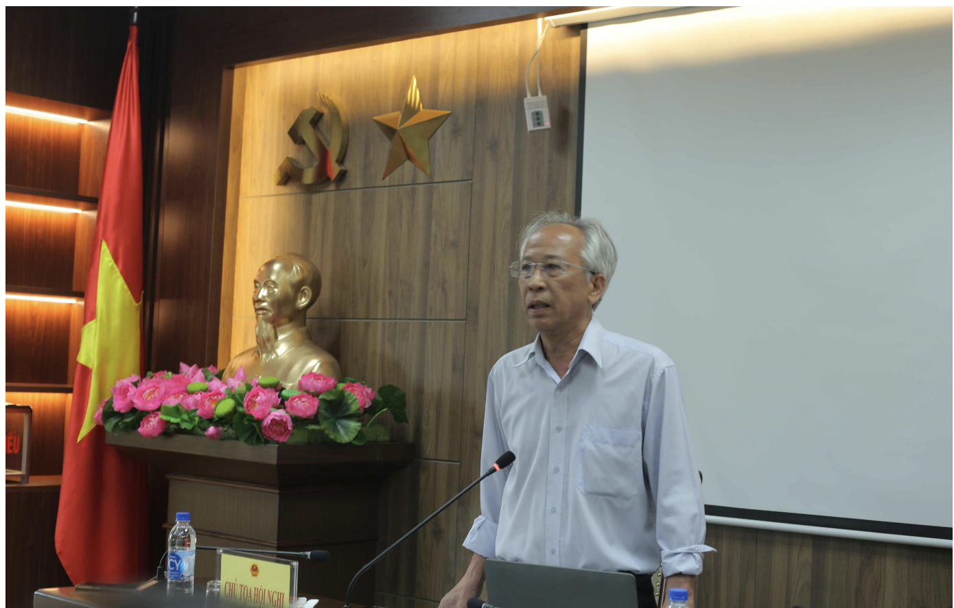 Ông Nguyễn Long, Phó Chủ tịch, Tổng Thư ký Hội Tin học Việt Nam đồng chủ trì Hội thảo